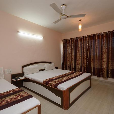 Hotel Sai Shraddha Shirdi Buitenkant foto