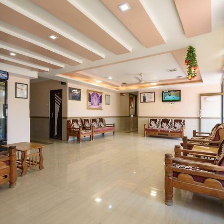 Hotel Sai Shraddha Shirdi Buitenkant foto